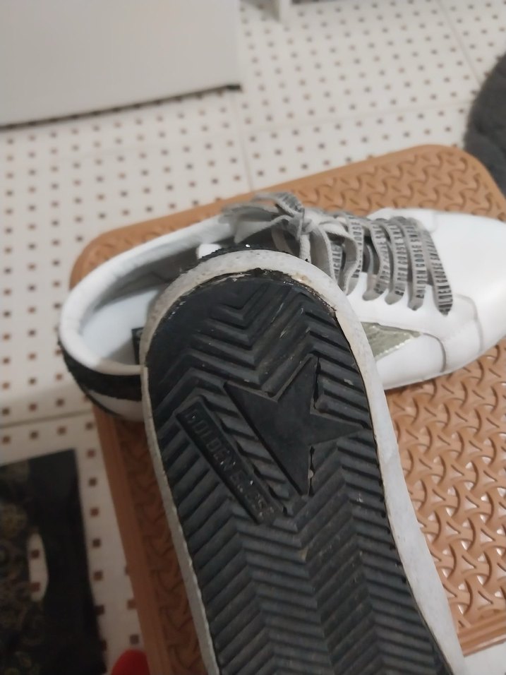 Gri Yılan Desenli Beyaz Kadın Spor Ayakkabı - Görsel 2