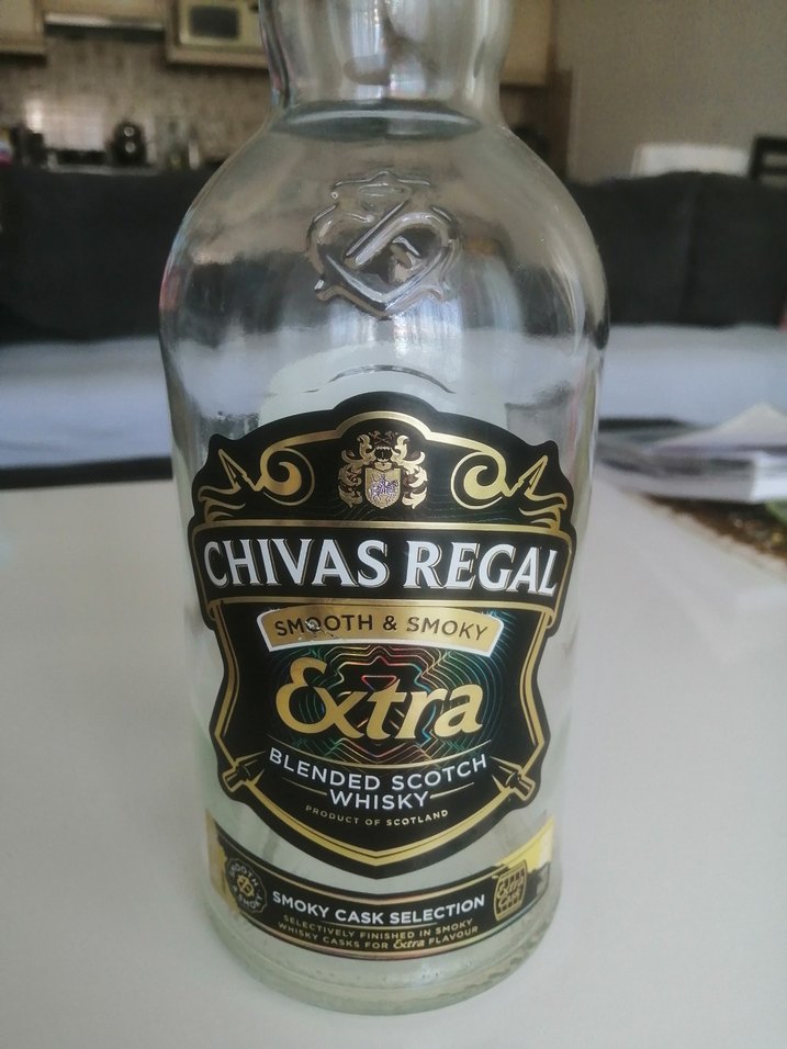 Chivas Regal 2 adet boş şişe - Görsel 3