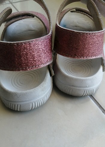 Pembe Parlak Cırt Cırtlı Kız Sandalet - Görsel 3