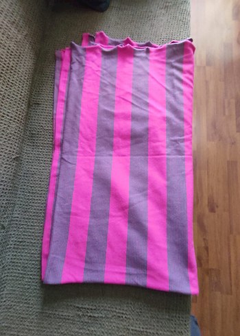 Pembe ve Gri Çizgili Battaniye - Görsel 2