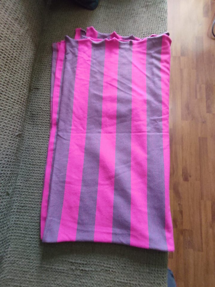 Pembe ve Gri Çizgili Battaniye - Görsel 2