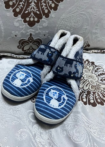 Erkek çocuk halı ayakkabısı pandufu - Görsel 2