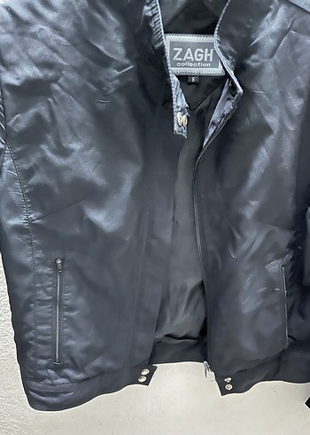 Siyah fermuarlı ceket - Görsel 3
