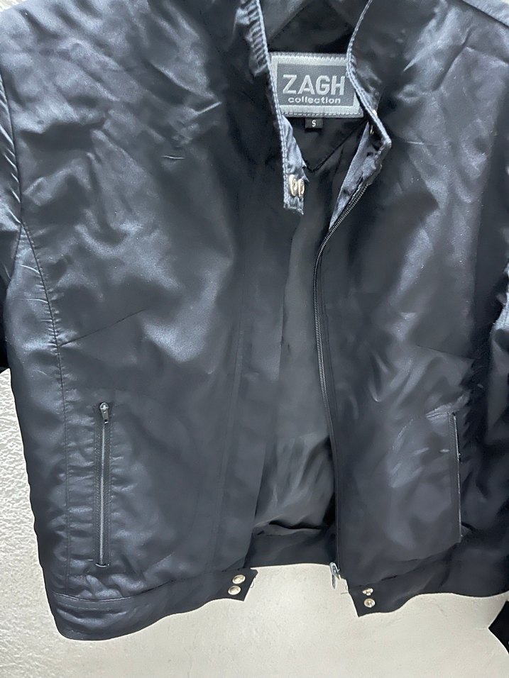 Siyah fermuarlı ceket - Görsel 3