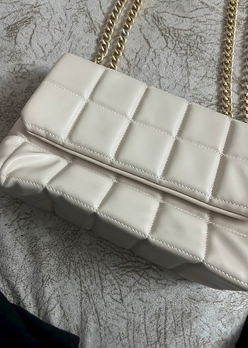 Zincir Detaylı Krem Deri Kadın Çanta - Görsel 2