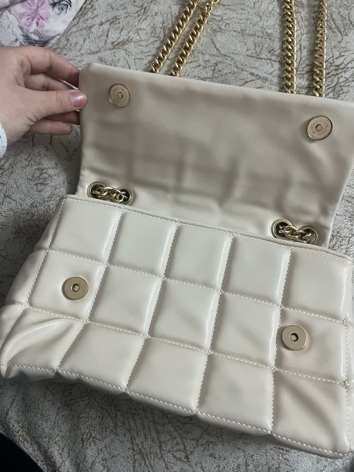 Zincir Detaylı Krem Deri Kadın Çanta - Görsel 4