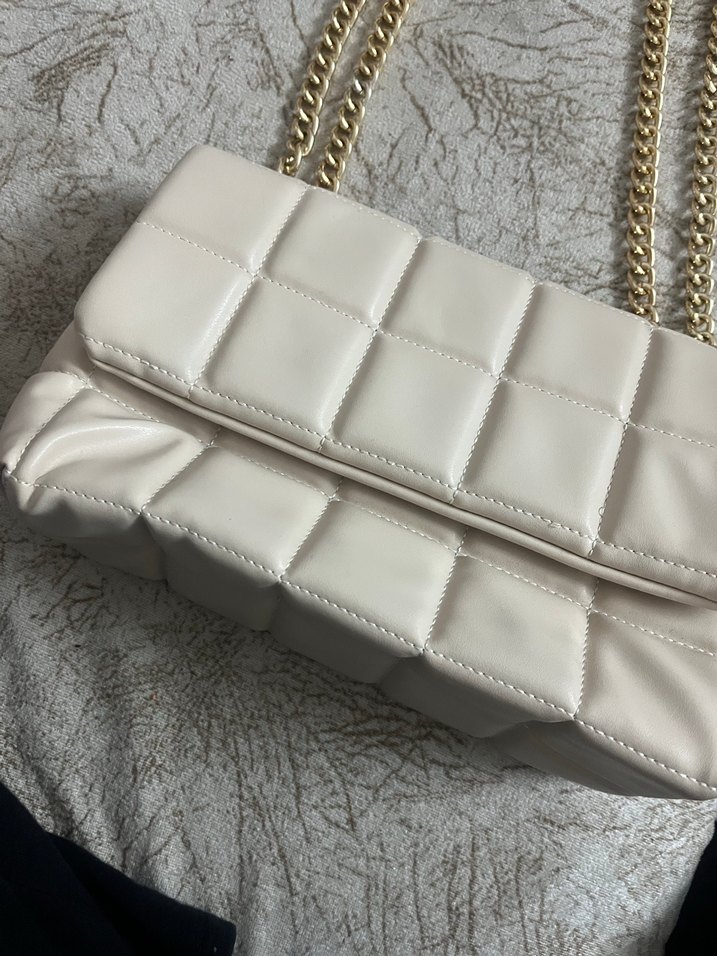 Zincir Detaylı Krem Deri Kadın Çanta - Görsel 2