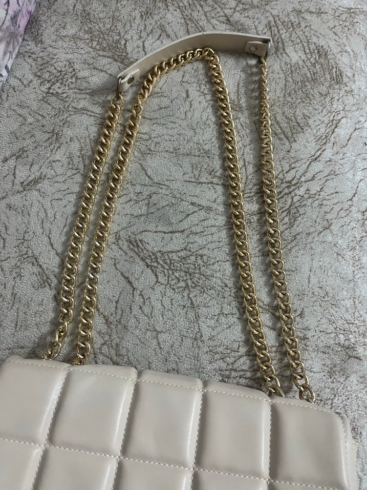 Zincir Detaylı Krem Deri Kadın Çanta - Görsel 3