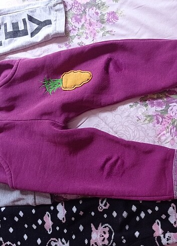 24-36 Ay Beden çeşitli Renk Dört adet pijama