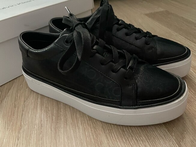 38 Beden Calvin Klein Sneaker