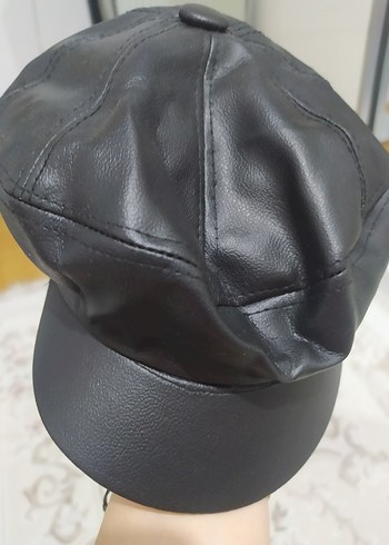 Diğer Kürk Detaylı Siyah Deri Biker Kadın Şapka