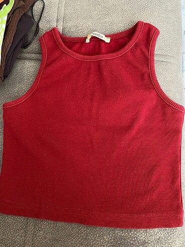 Kırmızı crop