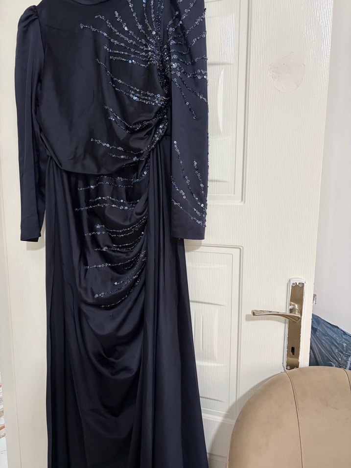 FATMA KILIÇ Siyah Drapeli Uzun Abiye - Görsel 5