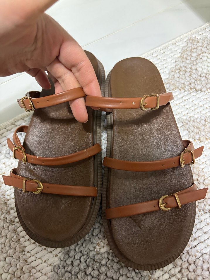 Bej Yılan Desenli Tokalı Kadın Terlik - Görsel 3