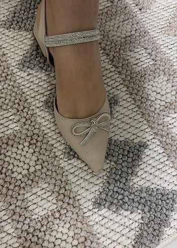 Bej Fiyonklu Modern Klasik Topuklu Kadın Ayakkabı - Görsel 5