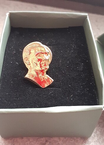 Atatürk rozeti