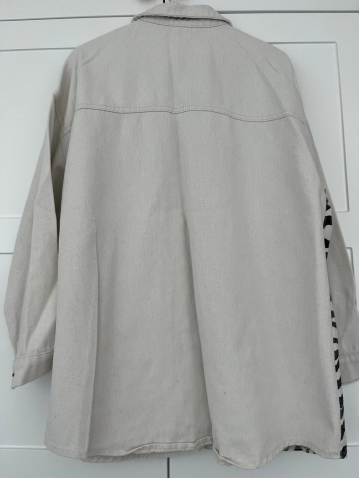 Düğmeli Zebra Desenli Uzun Kollu Kadın Gömlek - Görsel 2