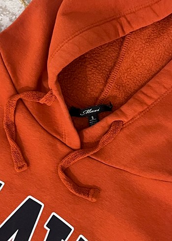Mavi Kırmızı Kapüşonlu MAVİ Sweatshirt