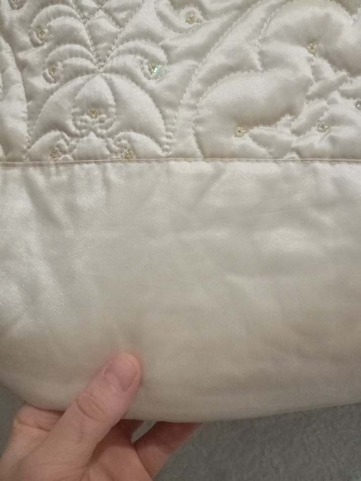 Beyaz Düz Desen Yatak Örtüsü - Görsel 4