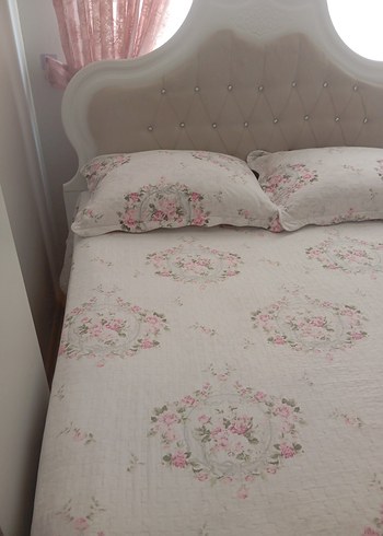 Pastel Çiçek Desenli Beyaz Yatak Örtüsü - Görsel 5