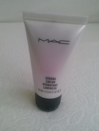 mac strobe cream