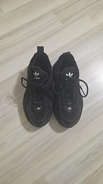 Adidas Spor ayakkabı