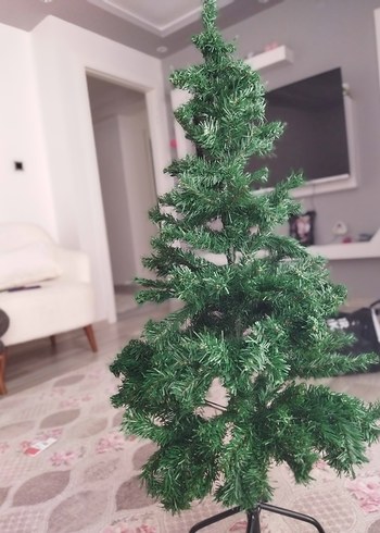  Renkli Yeşil Yılbaşı Ağacı