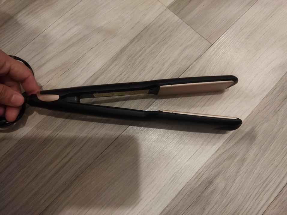 Bej ve Siyah Saç Düzleştirici - Görsel 3