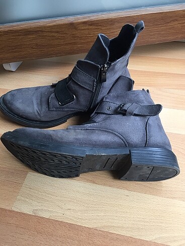 39 Beden Gri bot