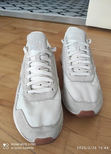 45 Beden beyaz Renk Orjinal Reebok 45,5 spor ayakkabı