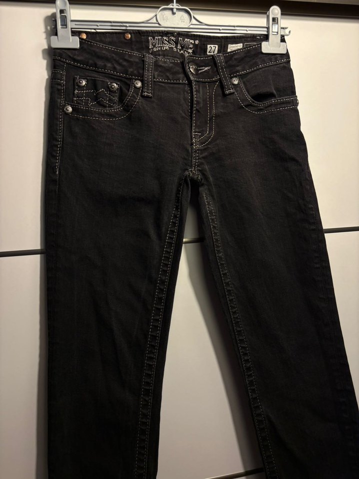 Koyu Siyah Dar Kesim Jean — görsel 3/9