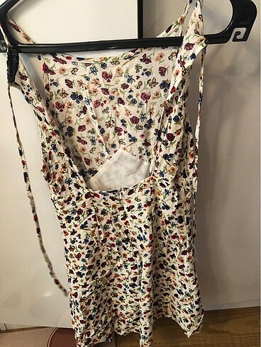 Beyoğlu Butik Sırt detaylı elbise