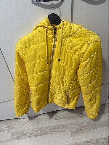 Bershka mont