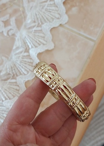Beden YENİ KARARMAZ TAŞLI BİLEKLİK