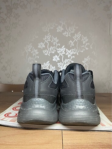 40 Beden siyah Renk Skechers sneaker