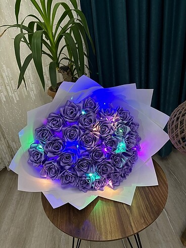 Lila ışık letlı 30 lu buket