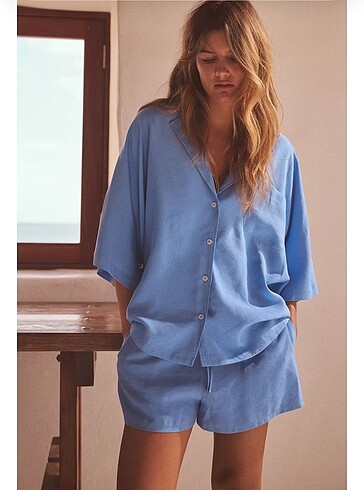 Geniş kesim oversize gömlek