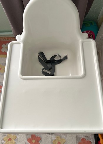 Gri Emniyet Kemerli Beyaz Mama Sandalyesi