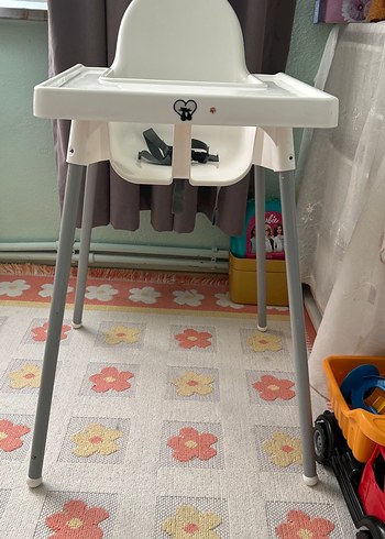 Beden Gri Emniyet Kemerli Beyaz Mama Sandalyesi