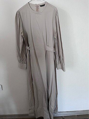 42 Beden ten rengi Renk Lcw modest elbise