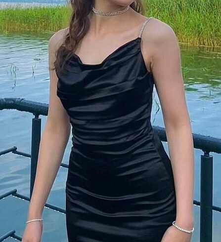siyah askılı saten elbise mezuniyet elbisesi