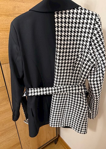 Düğmeli Siyah Desenli Midi Kadın Blazer - Görsel 3