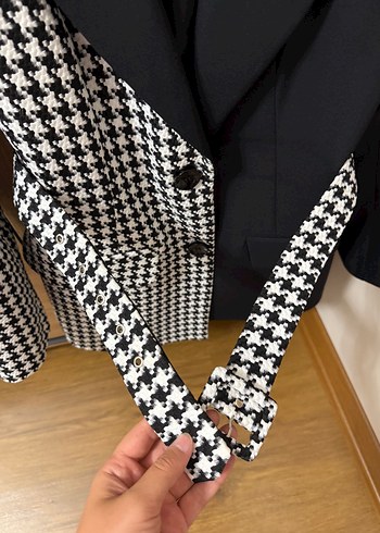 Düğmeli Siyah Desenli Midi Kadın Blazer - Görsel 5