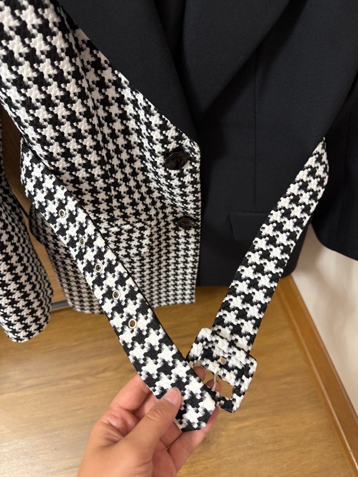 Düğmeli Siyah Desenli Midi Kadın Blazer - Görsel 5