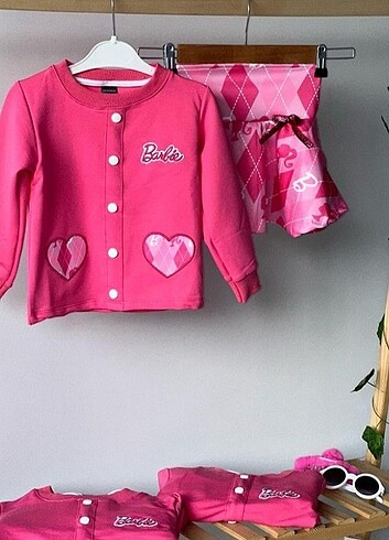 18-24 Ay Beden Barbie baskılı kloş etekli takım