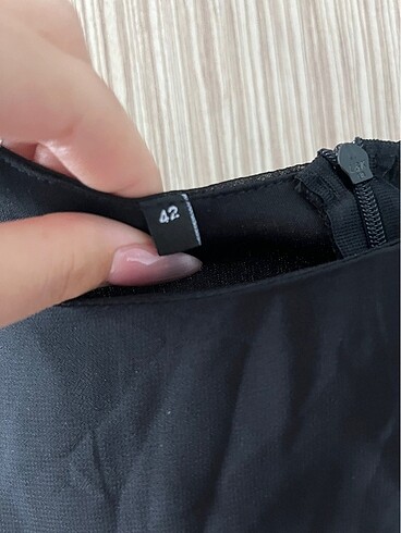 42 Beden siyah Renk Mezuniyet elbise