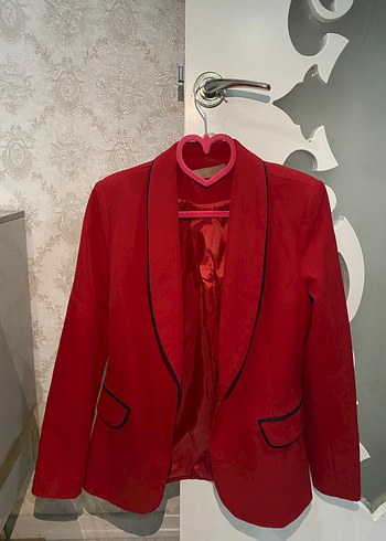 Zara Kirmizi Siyah Puskullu Blazer Ceket