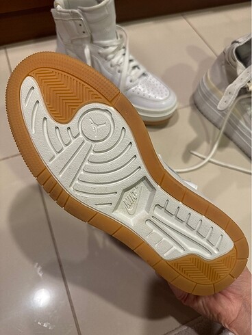 40 Beden beyaz Renk Orjinal Nike Jordan