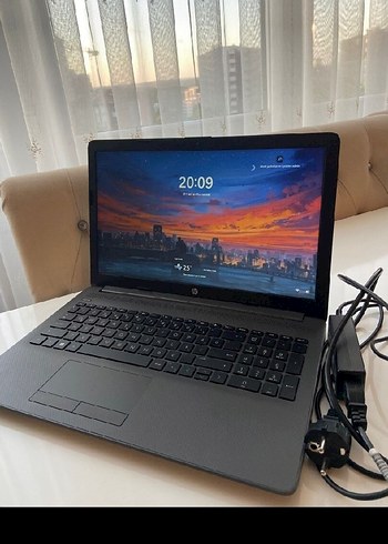 Gri HP Laptop