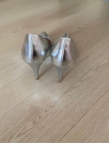 39 Beden Stiletto